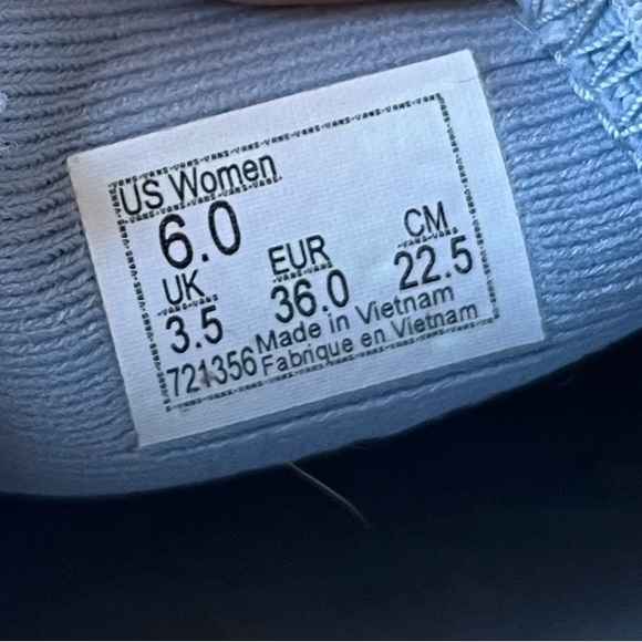 Vans Light Blue Ultracush Slip-ons size 6W - Picture 3 of 4